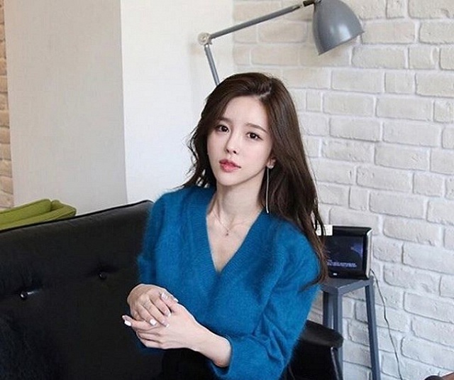 dung-hinh-vi-doan-to-uyen-hu-hong-khoe-nguc-bu (10)