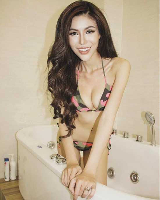 luu-truc-khanh-ban-nude-khoe-dang-chuan-hang-ngon (4)