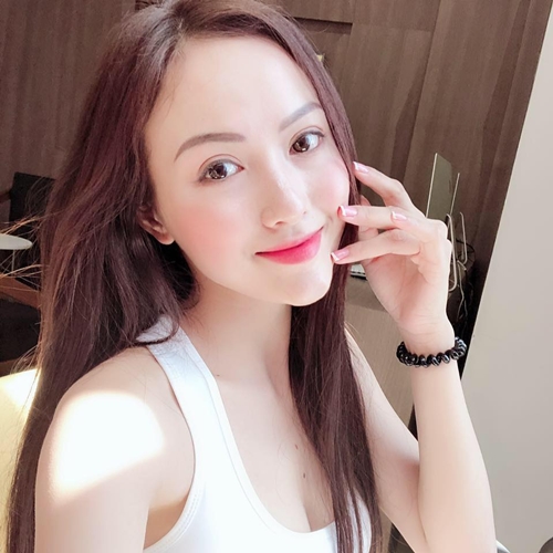 Say đắm nàng Hà Vũ xinh như mộng