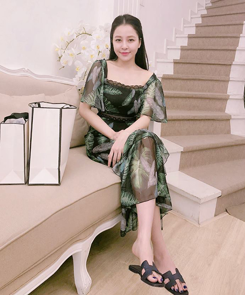 hot-girl-tram-anh-xinh-lung-linh-voi-loat-vay-dieu-da (6)