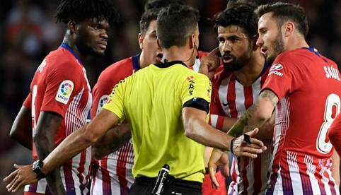 Tiền đạo Diego Costa tự ái không muốn ra sân tập luyện